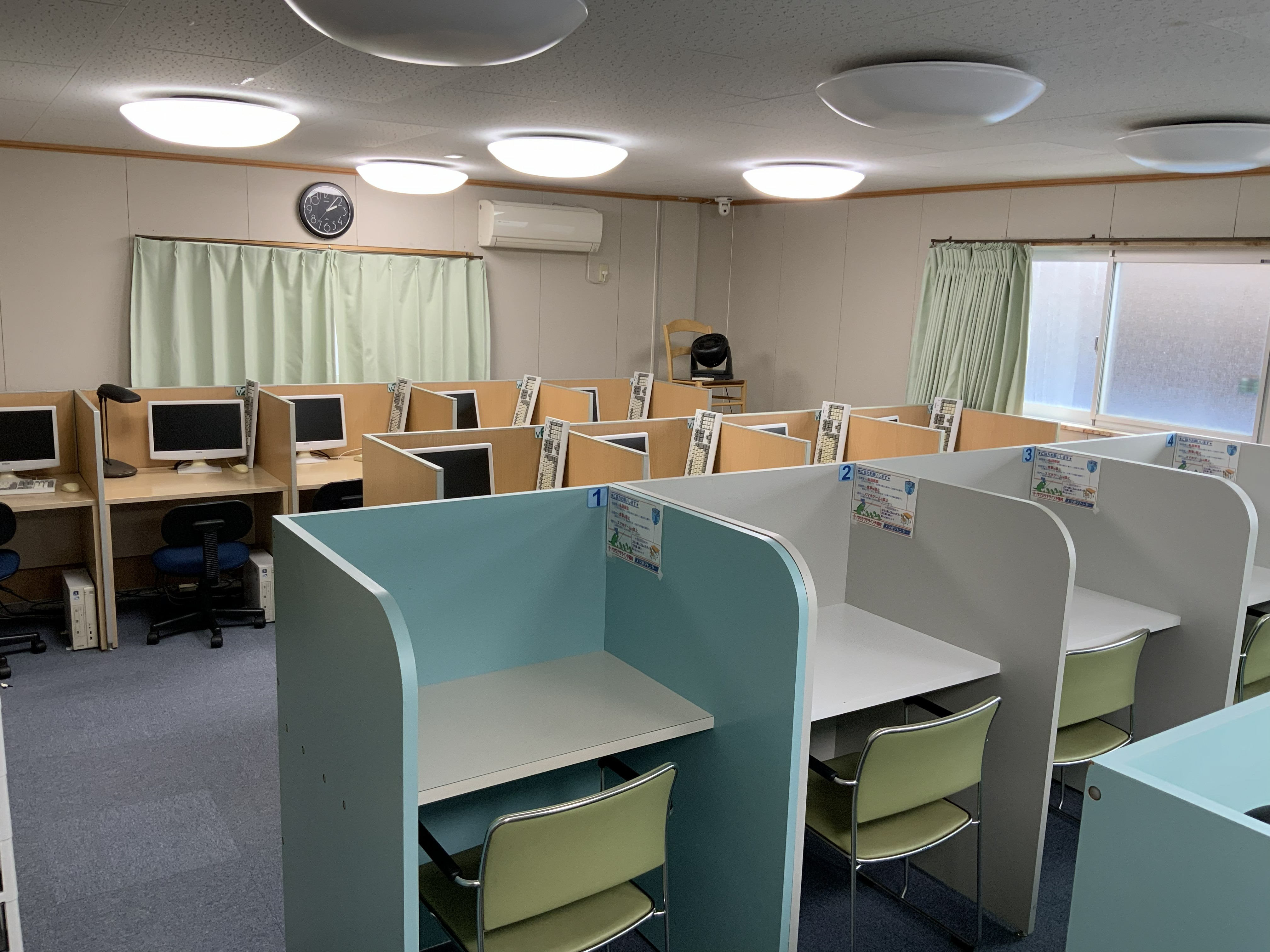 高瀬本部教室 自習室の風景1